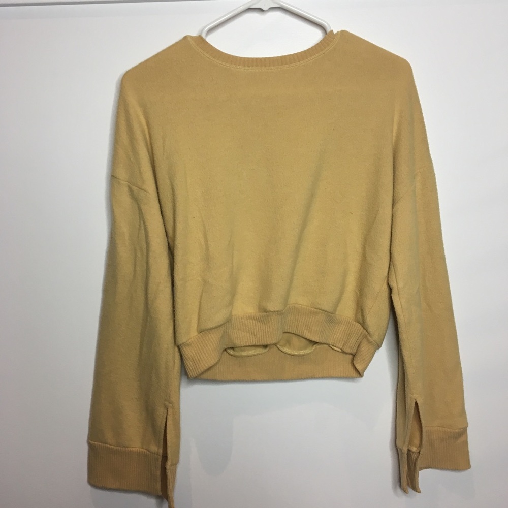 Pale Yellow Wide-Sleeve Sweater, Size XS/S